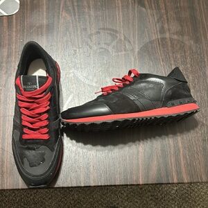 Valentino Garavani  rockrunner red and black sneaker